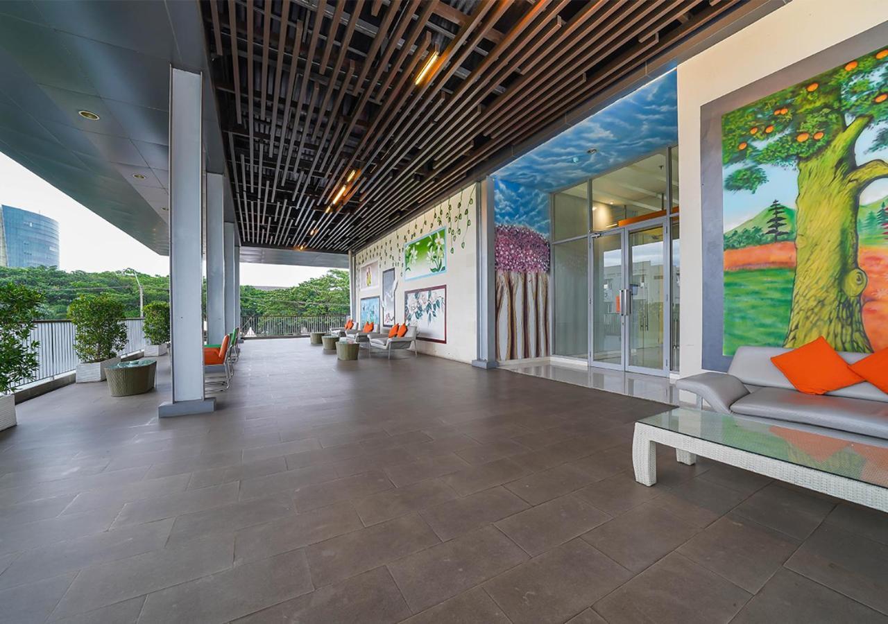 Harris Hotel Sentul City Bogor Exterior foto
